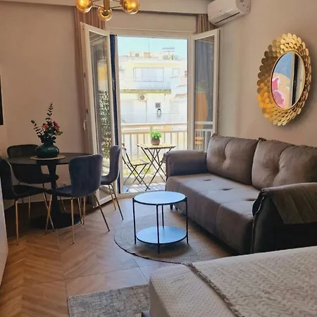 Perea Luxury 20 Miters From Sea In Downtown Of Perea *