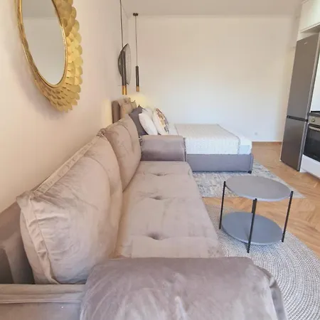 Perea Luxury 20 Miters From Sea In Downtown Of Perea *