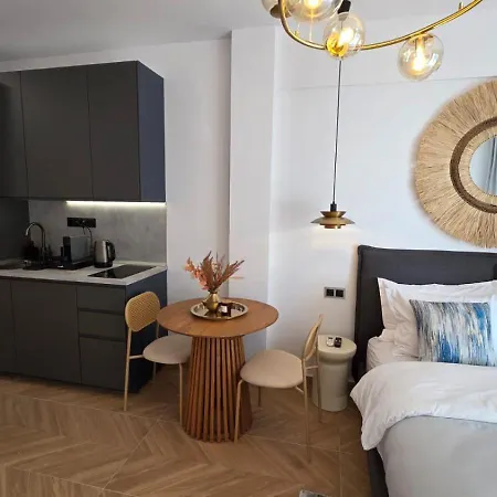 Luxury In Downtown Of Perea Apartament Peraía