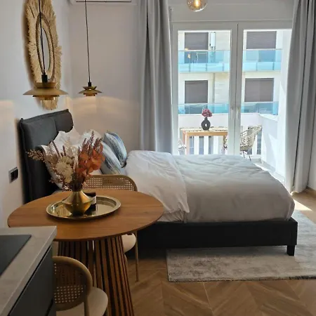 Διαμέρισμα Perea Luxury 20 Miters From Sea In Downtown Of Perea