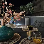 Perea Luxury 20 Miters From Sea In Downtown Of Perea *