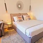 Perea Luxury 20 Miters From Sea In Downtown Of Perea Apartment *