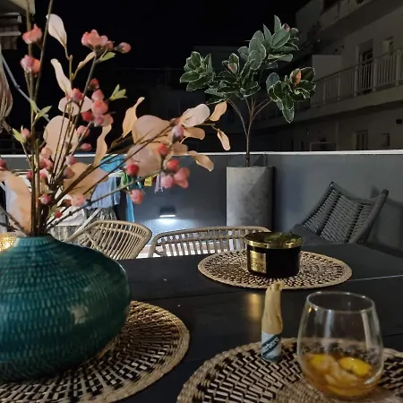 Perea Luxury 20 Miters From Sea In Downtown Of Perea *