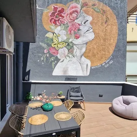 Luxury In Downtown Of Perea דירה *