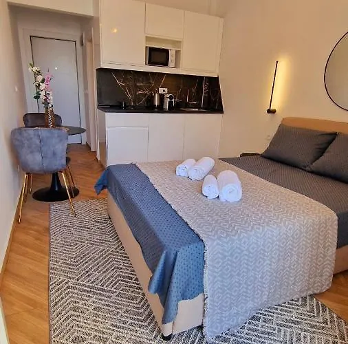 Perea Luxury 20 Miters From Sea In Downtown Of Perea Apartmán Peraía