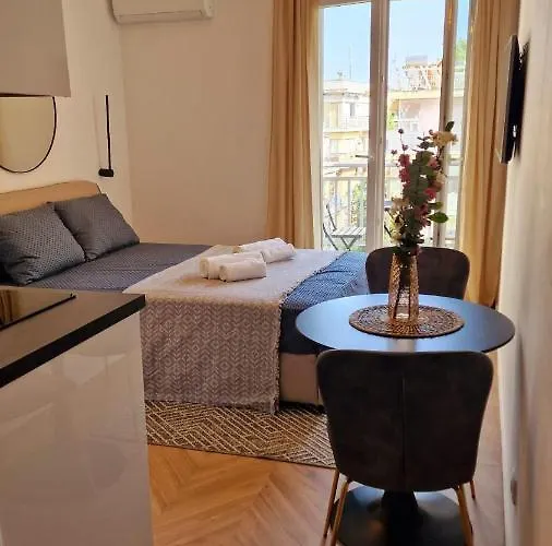 Perea Luxury 20 Miters From Sea In Downtown Of Perea Apartmán *