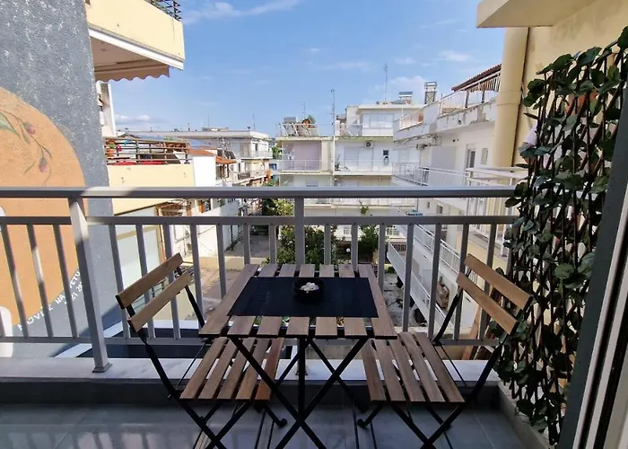 Perea Luxury 20 Miters From Sea In Downtown Of Perea *