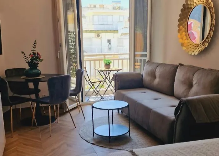 Perea Luxury 20 Miters From Sea In Downtown Of Perea *