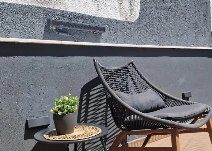 Perea Luxury 20 Miters From Sea In Downtown Of Perea Apartmán *