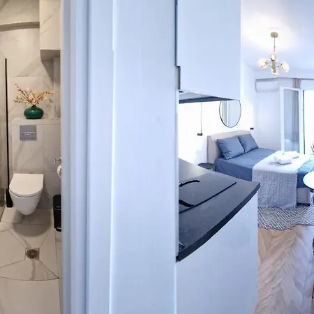 Апартаменты Perea Luxury 20 Miters From Sea In Downtown Of Perea Переа