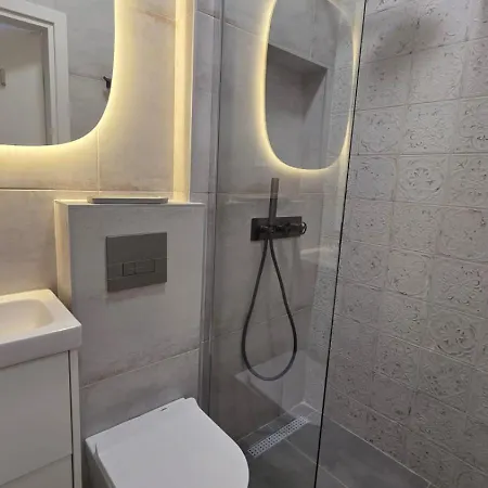 Perea Luxury 20 Miters From Sea In Downtown Of Perea Переа